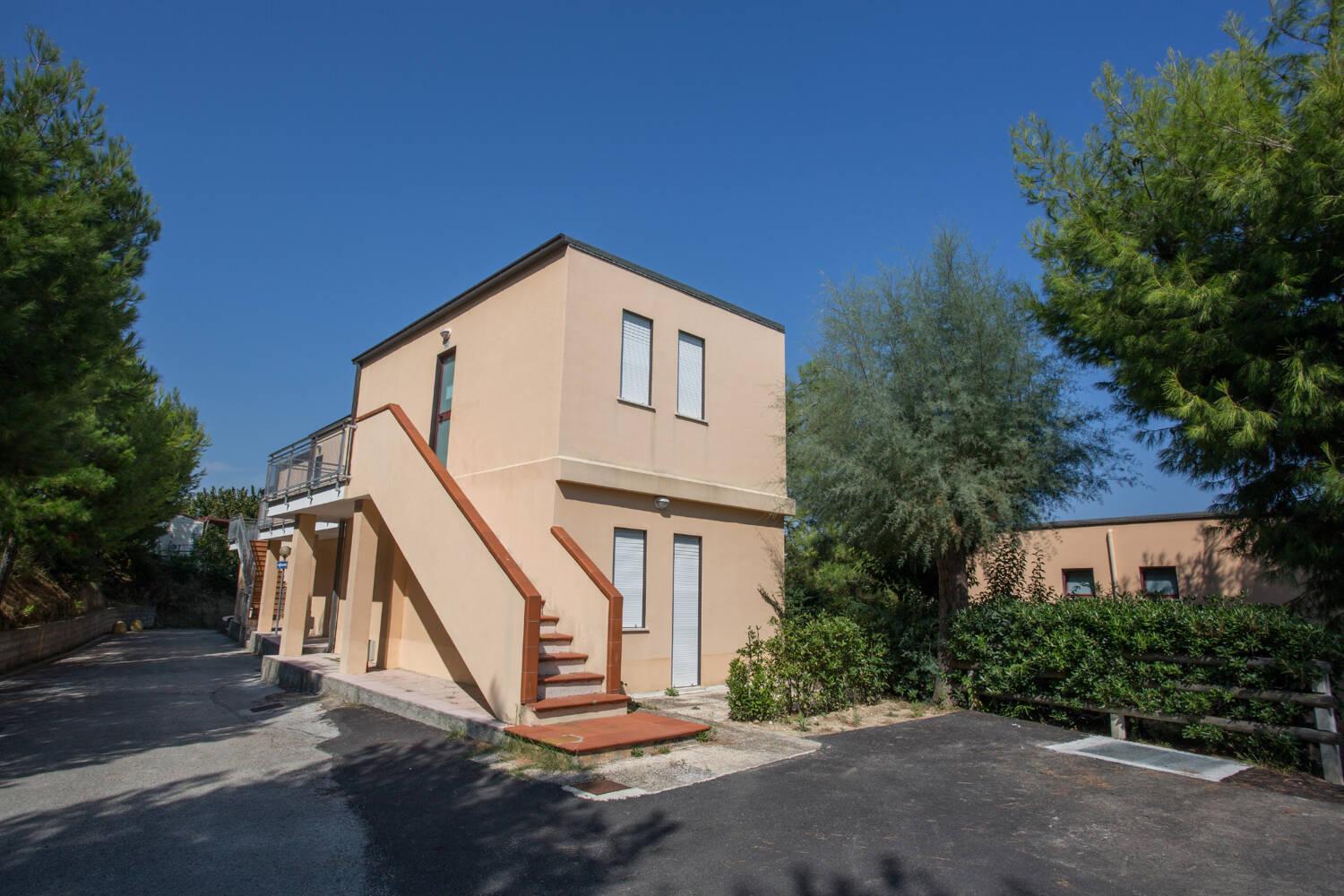 Centro Vacanze Mirage Torre di Palme Екстериор снимка